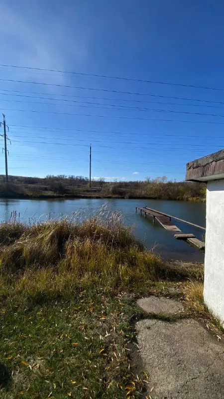 Продам дачу в закрытом обществе. 6 соток земли, полив 2 раза в неделю. Территория охраняется. До водохранилища 500м, на территории общества есть свой ставок, можно купаться. Ориентировочно харцызск. Цена 350.000т +79494559272 - фотография - 10
