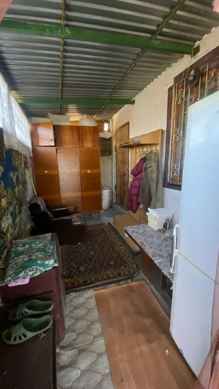 Продам дачу в закрытом обществе. 6 соток земли, полив 2 раза в неделю. Территория охраняется. До водохранилища 500м, на территории общества есть свой ставок, можно купаться. Ориентировочно харцызск. Цена 350.000т +79494559272 - фотография - 5