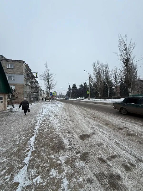 Продажа коммерческой недвижимости 592 м² 🌇днр в центре ясиноватой по ул. Орджоникидзе - главпочтамт 📌 ✅отдельно стоящее здание 📑документы рф 🔑ключи в агентстве 👁показ в в любое время по договоренности за час ❗️ранее в помещении был ресторан  ! Преимущества объекта: - парковка, рядом остановка 💦хороший напор воды - высокие потолки, большой участок земли 👍шикарный проходной поток и транспортный ✅помещение полностью под чистовую отделку ❗️ 💰цена: 35.000.000 рублей 📲☎️+79490370636 🛫подписаться  |  дать объявление 📲наш max - фотография - 3