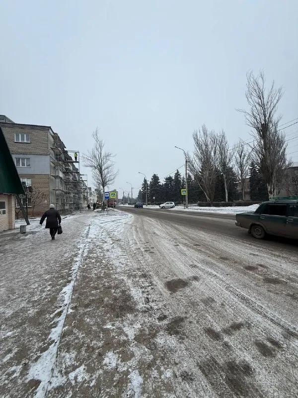 ☎️+79490370636 продажа коммерческой недвижимости 🏙️ - 592 м² квадратных метров отдельно стоящего здания в самом центре ясиноватой по ул. Орджоникидзе- главпочтамт документы рф 🇷🇺 ключи 🔑 в агентстве ❕ показ в любое время по договоренности за час ❕ ранее в помещении был ресторан ! Преимущества: ✔️парковка, рядом остановка ✔️хороший напор воды ✔️высокие потолки, большой участок земли ✔️шикарный проходной поток и транспортный 📌помещение полностью под чистовую отделку цена:35.000.000 ☎️+79490370636 - фотография - 3