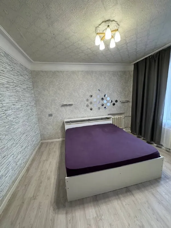 Продам 2-х комнатную квартиру ! 🌇харцызск, центр. Ул. Сергея лазо. 📌 ✅общая площадь 48.4 кв. М, 1 этаж 2 этажного дома. ✅комнаты раздельные, состояние жилое, есть кладовая. ✅окна пластиковые, стоят решетки. 📑документы готовы, прописанных нет. 👍хорошее расположение : школа, детский сад, магазины, рынок, автовокзал. 💰цена 3 200 000 ₽ 📲☎️+79493418412 лилия ан терем 🛫подписаться  |  дать объявление 📲наш max - фотография - 3