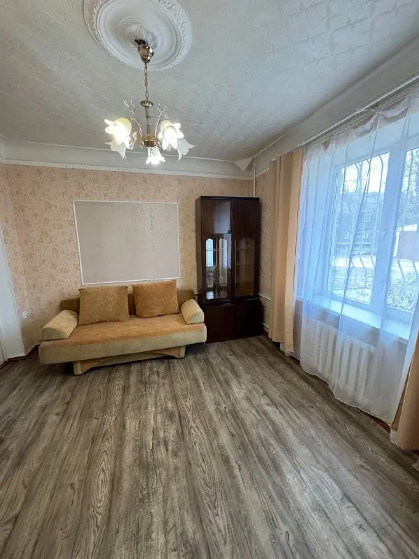 Продам 2-х комнатную квартиру ! 🌇харцызск, центр. Ул. Сергея лазо. 📌 ✅общая площадь 48.4 кв. М, 1 этаж 2 этажного дома. ✅комнаты раздельные, состояние жилое, есть кладовая. ✅окна пластиковые, стоят решетки. 📑документы готовы, прописанных нет. 👍хорошее расположение : школа, детский сад, магазины, рынок, автовокзал. 💰цена 3 200 000 ₽ 📲☎️+79493418412 лилия ан терем 🛫подписаться  |  дать объявление 📲наш max - фотография - 6