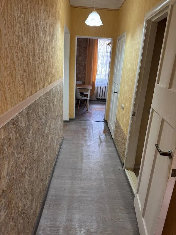 Продам 2-х комнатную квартиру ! 🌇харцызск, центр. Ул. Сергея лазо. 📌 ✅общая площадь 48.4 кв. М, 1 этаж 2 этажного дома. ✅комнаты раздельные, состояние жилое, есть кладовая. ✅окна пластиковые, стоят решетки. 📑документы готовы, прописанных нет. 👍хорошее расположение : школа, детский сад, магазины, рынок, автовокзал. 💰цена 3 200 000 ₽ 📲☎️+79493418412 лилия ан терем 🛫подписаться  |  дать объявление 📲наш max - фотография - 7