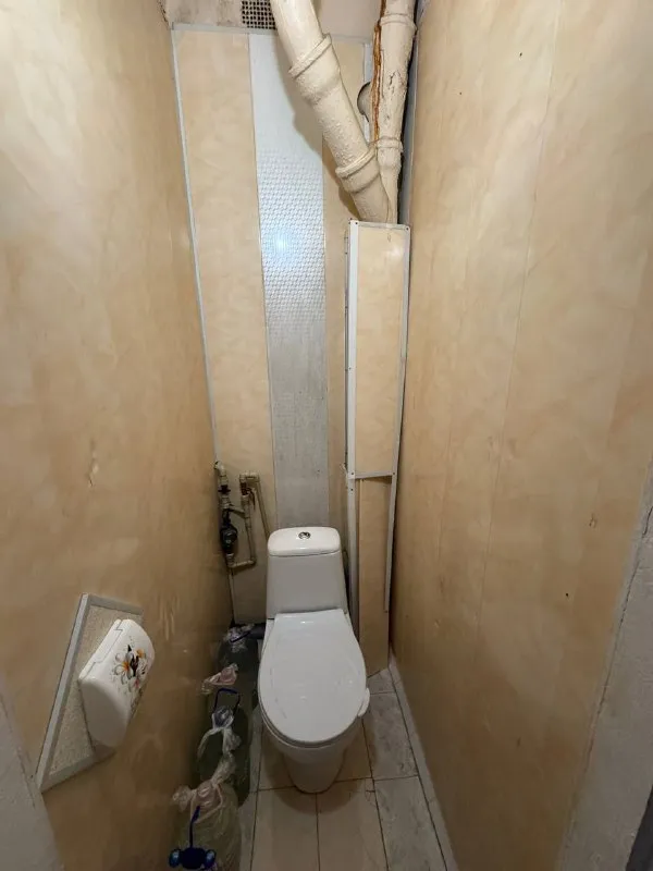 Продам 2-х комнатную квартиру ! 🌇харцызск, центр. Ул. Сергея лазо. 📌 ✅общая площадь 48.4 кв. М, 1 этаж 2 этажного дома. ✅комнаты раздельные, состояние жилое, есть кладовая. ✅окна пластиковые, стоят решетки. 📑документы готовы, прописанных нет. 👍хорошее расположение : школа, детский сад, магазины, рынок, автовокзал. 💰цена 3 200 000 ₽ 📲☎️+79493418412 лилия ан терем 🛫подписаться  |  дать объявление 📲наш max - фотография - 9