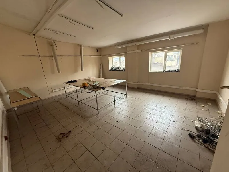 Продажа коммерческого помещения - 341м² 🌇донецк, буденновский район, мрэо 1 ул. Левобережная 6б 📌 ✅коммуникации: свет, вода, центральная канализация ✅офис 2 отдельных помещения ✅цех ✅склад 🚸большой автомобильный и пешеходный трафик 🅿собственная парковка и внутренний двор 👀показ в любое удобное время! 📲☎️+79493005543 🛫подписаться  |  дать объявление 📲наш max - фотография - 10