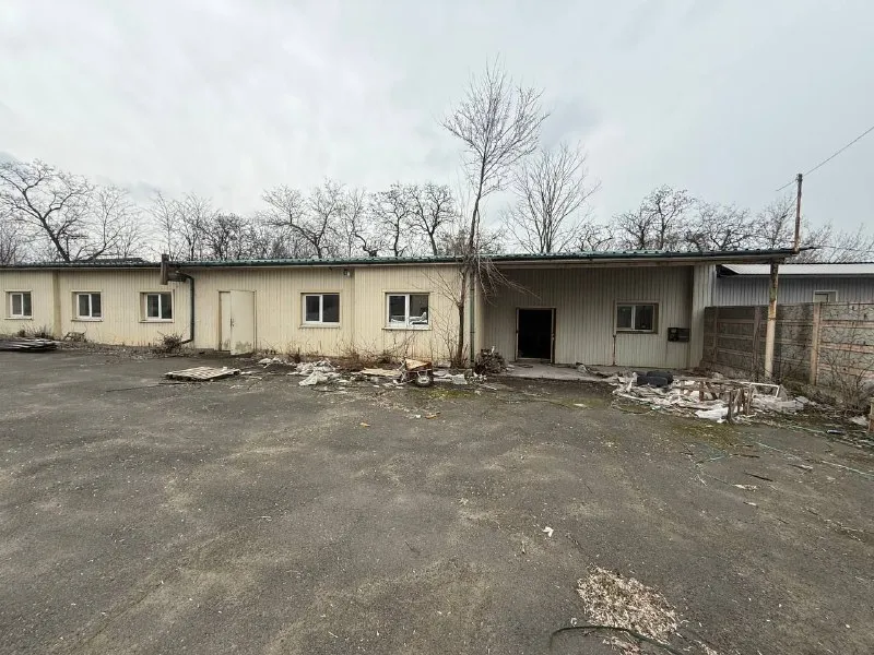 Продажа коммерческого помещения - 341м² 🌇донецк, буденновский район, мрэо 1 ул. Левобережная 6б 📌 ✅коммуникации: свет, вода, центральная канализация ✅офис 2 отдельных помещения ✅цех ✅склад 🚸большой автомобильный и пешеходный трафик 🅿собственная парковка и внутренний двор 👀показ в любое удобное время! 📲☎️+79493005543 🛫подписаться  |  дать объявление 📲наш max - фотография - 2