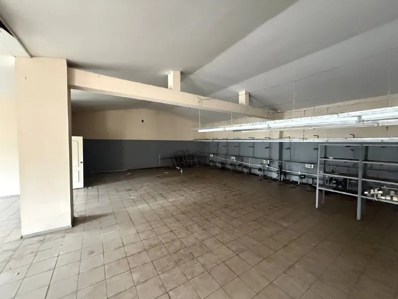 Продажа коммерческого помещения - 341м² 🌇донецк, буденновский район, мрэо 1 ул. Левобережная 6б 📌 ✅коммуникации: свет, вода, центральная канализация ✅офис 2 отдельных помещения ✅цех ✅склад 🚸большой автомобильный и пешеходный трафик 🅿собственная парковка и внутренний двор 👀показ в любое удобное время! 📲☎️+79493005543 🛫подписаться  |  дать объявление 📲наш max - фотография - 3