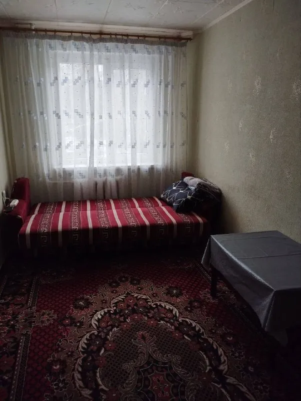 Сдаётся двухкомнатная квартира, город харцызск, район черёмушки, мкр. Металлургов дом 6,2 этаж пятиэтажного дома, окна пластиковые, балкон остекленный, с мебелью и бытовой техникой. Состояние жилое, хорошее. Подъезд чистый, ухоженный. Цена 20.000₽+коммунальные платежи, первый и последний месяц. На долгий срок. По вопросам тел. (+7(916)017-15-44) (+7 (949) 323-98-42)комментарии не читаю - фотография - 2