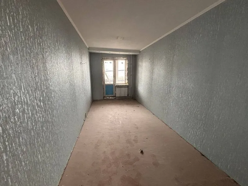 🏡продаётся 3-трехкомнатная квартира 🌇город: мариуполь днр 🗺микрорайон восточный • этажность–5/9 жилого дома • квартира под ремонт • санузел совмещённый • рядом магазины, аптека, рынок, супермаркет, школа, детский caдик • документы готовы 🔥собственник 💴цена: 3🍋000.000 рублей ☎️+7(949) 517-92-39 📨подписаться - фотография - 4