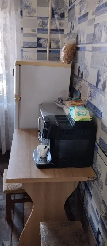 Продам трёхкомнатную квартиру продажа от собственника. ❗️ 🌇город донецк территориально - на рынке объединённом 📌 📑документы готовы к сделке. 🙅прописанных нет, долгов нет. ✅4/4 этаж, не угловая, теплая, дом кирпичный. ✅спальни раздельные. 🎁продается с мебелью. ✅окна пластиковые. - фотография - 8