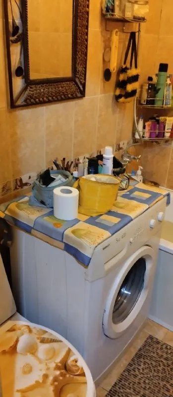 Продам трёхкомнатную квартиру продажа от собственника. ❗️ 🌇город донецк территориально - на рынке объединённом 📌 📑документы готовы к сделке. 🙅прописанных нет, долгов нет. ✅4/4 этаж, не угловая, теплая, дом кирпичный. ✅спальни раздельные. 🎁продается с мебелью. ✅окна пластиковые. - фотография - 9