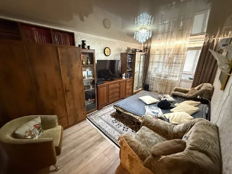 Продажа трехкомнатной квартиры 🌇город донецк, в ленинском районе ул. Ионова. 📌 📑документы готовы рф квартира продается без мебели и техники или по договоренности ‼️ ✅площадь 67 кв. М ✅кухня 9.2 ✅этаж 3/9ти ✅ремонт делался год назад 📷фото не качественные - много личных вещей - лучше смотр. .. Oji" style="background-image:url('//telegram. Org/img/emoji/40/f09f92b0.png')">💰стоимость: 6.5 млн. Рублей 📲☎️79495059339 📲☎️79490370636 ан "город" подписаться  |  📩дать объявление 📲наш max - фотография - 1