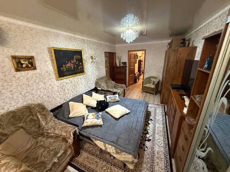 Продажа трехкомнатной квартиры 🌇город донецк, в ленинском районе ул. Ионова. 📌 📑документы готовы рф квартира продается без мебели и техники или по договоренности ‼️ ✅площадь 67 кв. М ✅кухня 9.2 ✅этаж 3/9ти ✅ремонт делался год назад 📷фото не качественные - много личных вещей - лучше смотр. .. Oji" style="background-image:url('//telegram. Org/img/emoji/40/f09f92b0.png')">💰стоимость: 6.5 млн. Рублей 📲☎️79495059339 📲☎️79490370636 ан "город" подписаться  |  📩дать объявление 📲наш max - фотография - 2