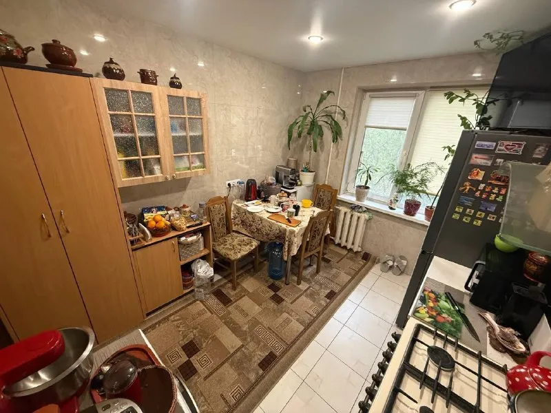 Продажа трехкомнатной квартиры 🌇город донецк, в ленинском районе ул. Ионова. 📌 📑документы готовы рф квартира продается без мебели и техники или по договоренности ‼️ ✅площадь 67 кв. М ✅кухня 9.2 ✅этаж 3/9ти ✅ремонт делался год назад 📷фото не качественные - много личных вещей - лучше смотр. .. Oji" style="background-image:url('//telegram. Org/img/emoji/40/f09f92b0.png')">💰стоимость: 6.5 млн. Рублей 📲☎️79495059339 📲☎️79490370636 ан "город" подписаться  |  📩дать объявление 📲наш max - фотография - 7