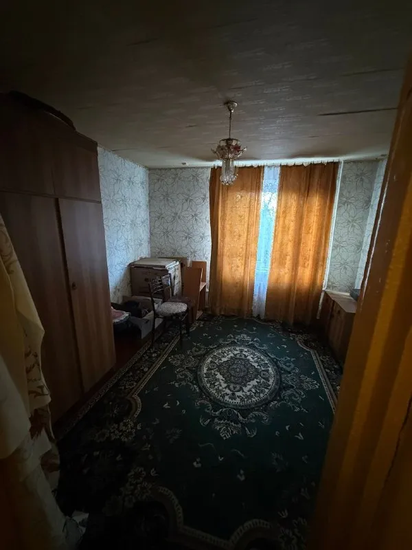 🏡продаётся 2-двухкомнатная квартира 🌇город: горловка днр 🏙️район: никитский 🗺улица промышленная • этажность–1/5 жилого дома • общая площадь–49.2 м2 • квартира не угловая • комнаты санузел раздельные 💴собственник 💴цена: 1🍋000.000 рублей ☎️+7(949) 360-38-22 татьяна 📨подписаться - фотография - 3