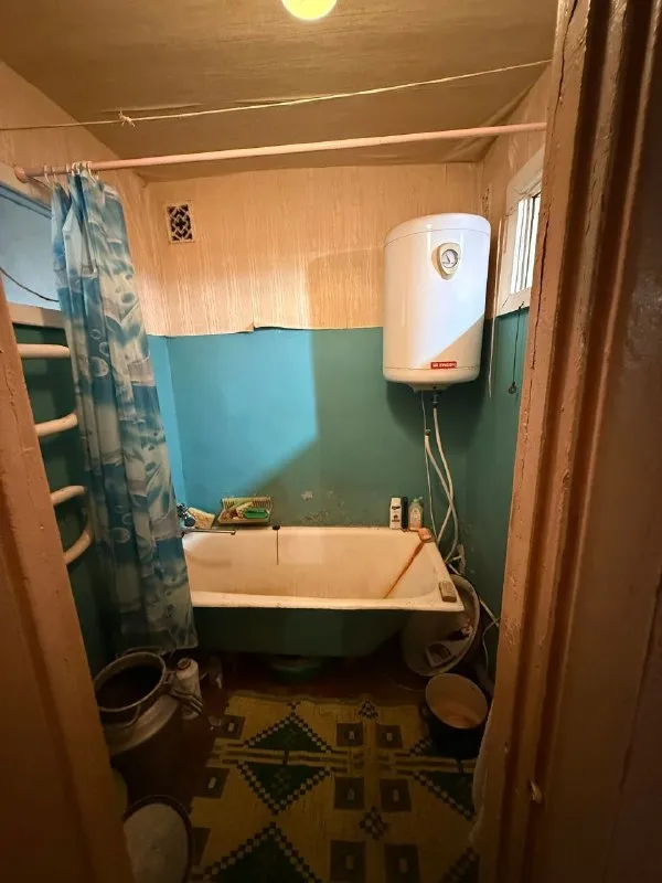 🏡продаётся 2-двухкомнатная квартира 🌇город: горловка днр 🏙️район: никитский 🗺улица промышленная • этажность–1/5 жилого дома • общая площадь–49.2 м2 • квартира не угловая • комнаты санузел раздельные 💴собственник 💴цена: 1🍋000.000 рублей ☎️+7(949) 360-38-22 татьяна 📨подписаться - фотография - 8