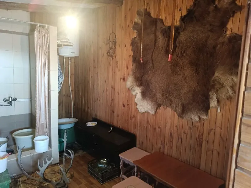 📌продам дом📌 1.8 млн. Р. Г. Зугрэс, ул. Дзержинского 30. Вся инфраструктура в шаговой доступности. Документы рф. Общая площадь дома 170м2. В доме баня, подвал. Гараж 55м2. Участок 3 сот. Газ заведён во двор. Электричество 220. Вода. Септик. Отопление печное. Выполнены работы по строительству коробки, сделан частичный ремонт. Окна, двери пвх вся коммуникация разведена по дому (электричество, вода, канализация). В гараже необходимо перекрыть крышу. Остаётся вся мебель. Частичный стройматериал. Инструменты. Вся информация по телефону, маx, телеграмм, ватсапп. +79042600553 торг присутствует. ▪️ недвижимость большого харцызска 👈 подписаться ▪️ разместить объявление ▪️ обсудить - фотография - 6