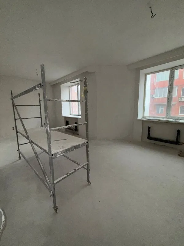 ☎️+79490370636 стройте свое пространство с агентством недвижимости город. Вы мечтаете - мы реализовываем💫 продажа квартиры под чистовую отделку - 257 квадратных метров -жк «замковый» ❗️квартира продается с парко местом❗️ 🛠 в квартире сделана все электрика, стяжка, коммуникации, потолки ! ✅консьерж ✅паркинг видеонаблюдение ✅красивый вид из окна ✅высокие потолки, удобная планировка ✅общая квадратура 257 ✅на территории детская площадка ✅автомойка шикарно развита инфраструктура: 📌супермаркеты, школа, детский сад в шаговой доступности 📌больница вишневского 📌транспортная развязка в любую точку города 📌собственник в городе стоимость: 13.000.000 - фотография - 4