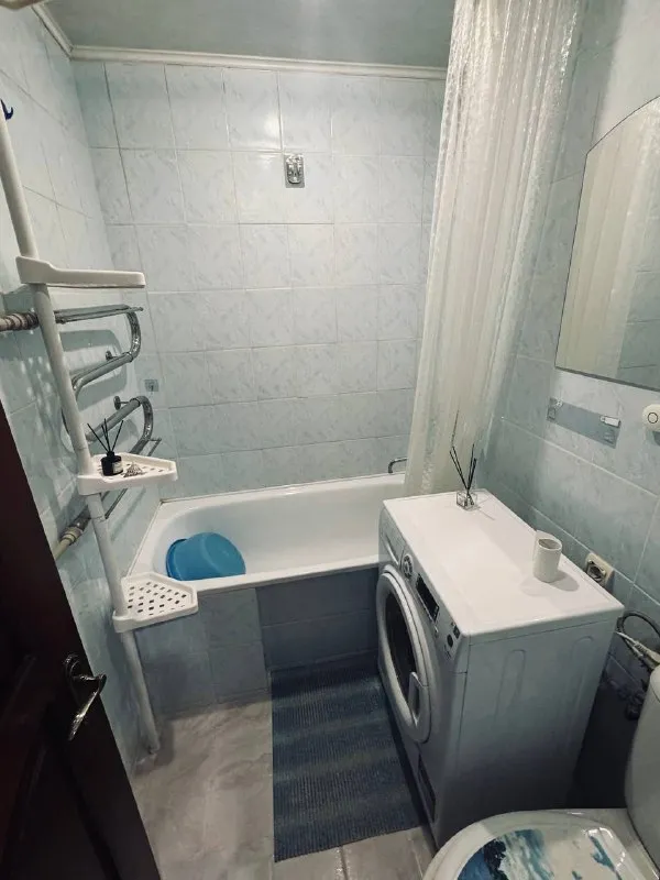 Продажа квартиры в центре калининского района улица краснофлотская. Документы готовы ! ☎️ +79495059339 стройте свое пространство с агентством недвижимости город. Вы мечтаете - мы реализовываем💫 документы 📃 🇷🇺 рф собственник на сделке. Продается 1я квартира в идеальном состоянии 34 квадратных метров. Этаж 5/5ти 📍калининский район парк гулливер - ул. Краснофлотская 68. Мебель, техника - остается в квартире. ✔️чисто, уютно, тепло, вода 💦 доходит - колонка автомат. ✔️чистый подъезд ✔️рядом с домом (больница, магазины, парковая зона, транспортная развязка в любую точку города 🌆, салоны красоты, кафе и т. Д). Цена: 2.750.000 рублей. ☎️ +79495138558 ☎️ +79495059339 - фотография - 7