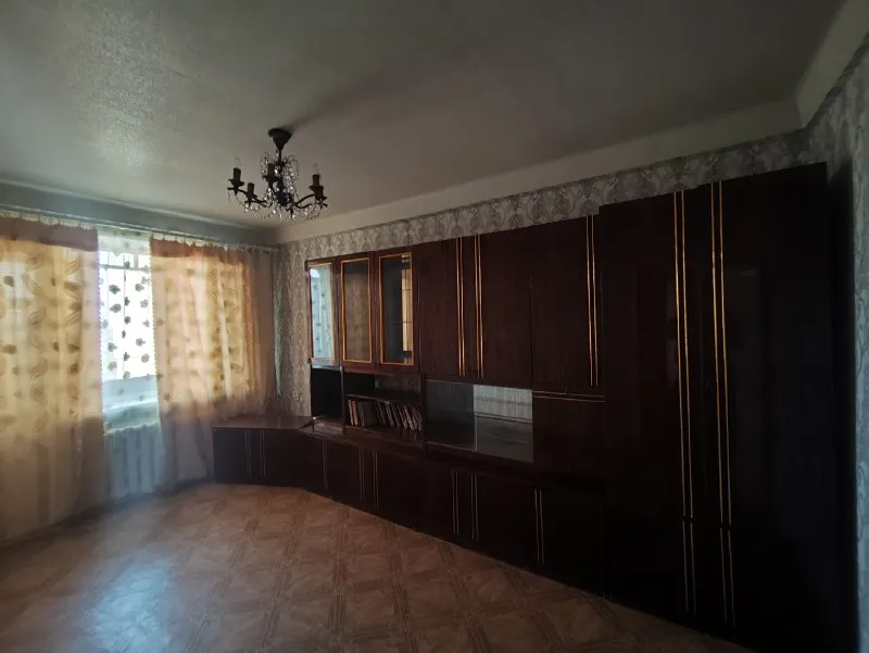 Продам 2-х комнатную квартиру в харцызске (черёмушки). Отдам, как на фото (с кондиционером, холодильником, мебелью) за 2.5 🍋 (реальному покупателю торг). Тел. +79493559456, +79148730548 (max, telegram) ▪️ недвижимость большого харцызска 👈 подписаться ▪️ разместить объявление ▪️ обсудить - фотография - 3