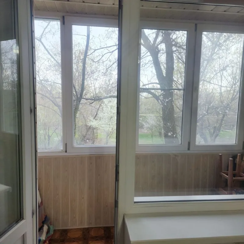 Сдаётся 2х комнатная квартира 🌇в горняцкой районе города макеевки (микрорайон октябрьский). 📌 ✅аренда от собственника❗️ ✅этаж 1/9. ✅в квартире есть вся необходимая мебель и бытовая техника для комфортного проживания. 💧вода по графику. 📍рядом остановка общественного транспорта. Предпочтение семейной паре. 💰цена 25.000 рублей + к/у. + залоговая сумма 📲☎️+7(928)610-09-25 собственник подписаться | 📩дать объявление 📲наш max - фотография - 5