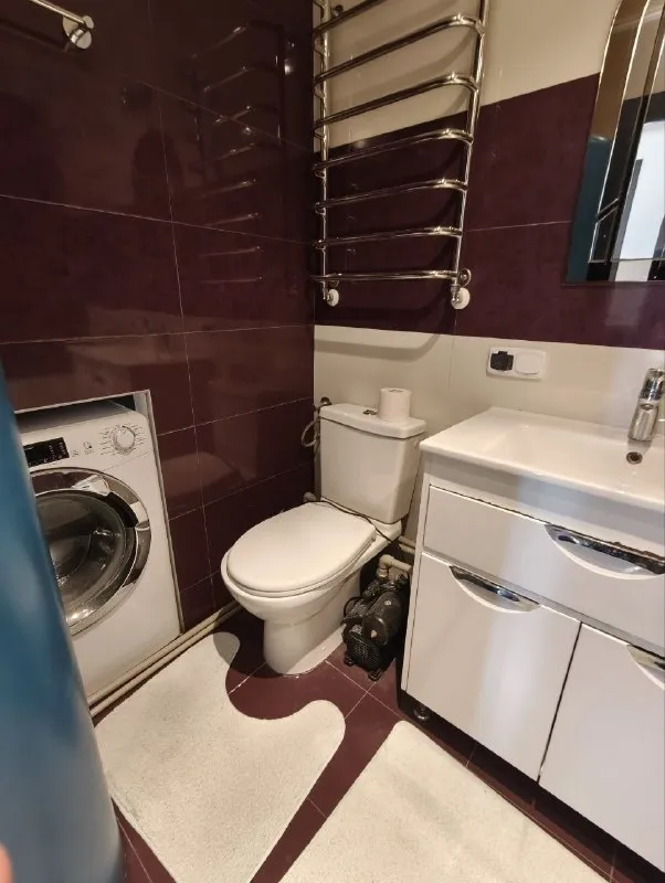 Продажа трехкомнатной квартиры 🌇донецк, центр города театральный с розой📌 ✅продаётся отличная 3х. Комнатная квартира, с мебелью бытовой техникой. 💦установлен бак с автоматикой ✅заменены: трубы, окна, двери, плитка, сантехника, проводка. 📷 фото соответствуют 📑документы готовы. 🙅 нет зарегистрированых лиц. 💰стоимость 5 700 000 ₽ 📲☎️+ 7 (949) 36-77-907 📲☎️+7(900)-257-11-66 татьяна. 🛫подписаться | дать объявление 📲наш max - фотография - 6