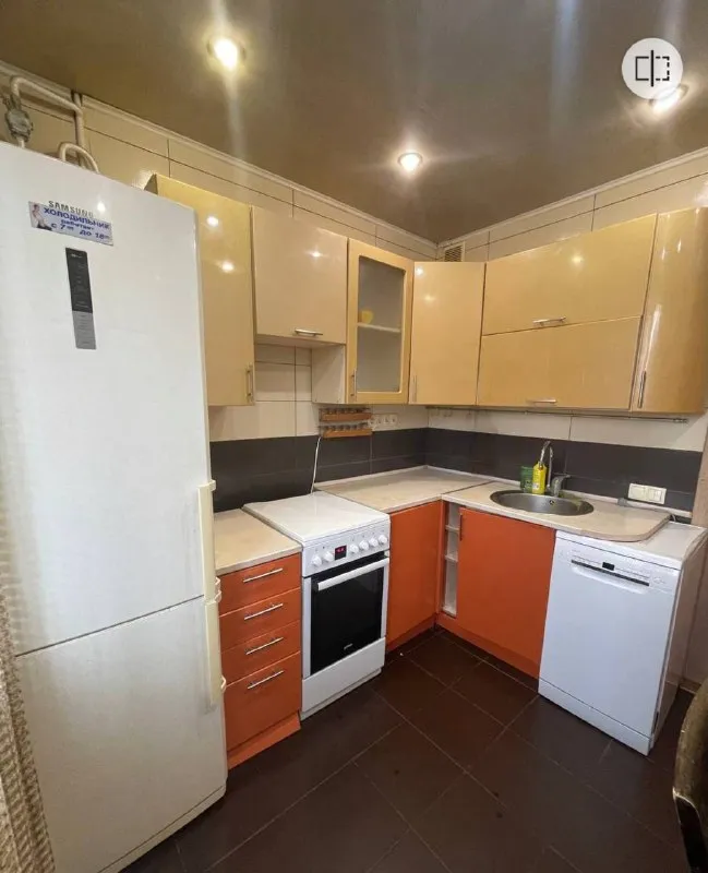 Продается 2 ком. Квартира 🌆макеевка, центрально-городской район, даки, кв-л шахтерский 34📍 документы готовы рос. Реестр 🇷🇺 ✅недалеко жд вокзал удобная планировка: ✔️общая площадь: 49.3 м2 ✔️площадь кухни: 8 м2 ✔️комнаты изолированные ✔️санузел совмещен ✔️этаж 6/9, не угловая ✔️балкон застеклен пластиком, . .. Раструктура (садик/школа/салоны красоты/рынок) 💰стоимость 4 300 000 рублей 📲☎️+79042378457 (тг/мах) наталья (собственник) 📲☎️+7 (949) 470-26-56 🛫подписаться  |  дать объявление 📲наш max - фотография - 4