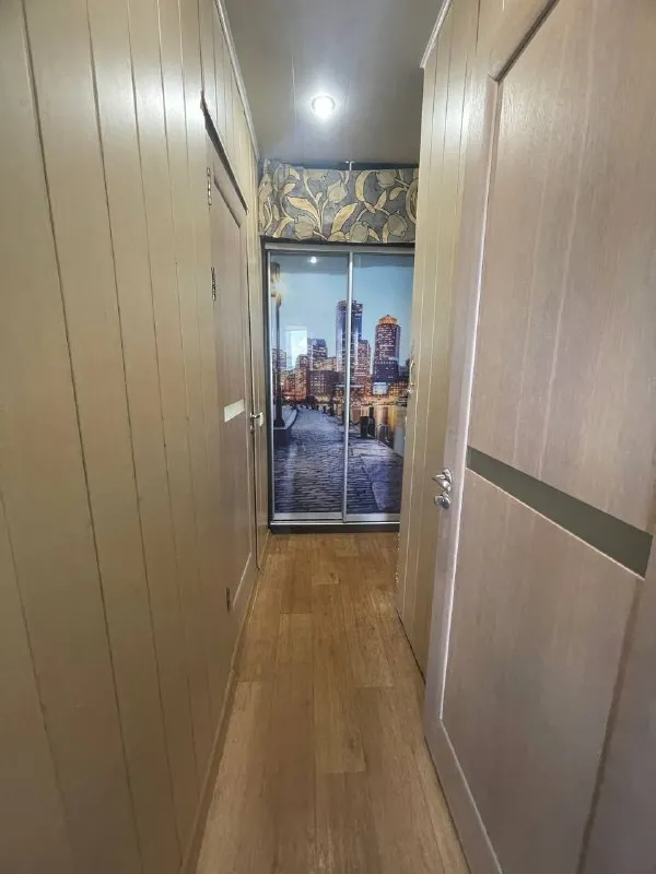 Продается 2 ком. Квартира 🌆макеевка, центрально-городской район, даки, кв-л шахтерский 34📍 документы готовы рос. Реестр 🇷🇺 ✅недалеко жд вокзал удобная планировка: ✔️общая площадь: 49.3 м2 ✔️площадь кухни: 8 м2 ✔️комнаты изолированные ✔️санузел совмещен ✔️этаж 6/9, не угловая ✔️балкон застеклен пластиком, . .. Раструктура (садик/школа/салоны красоты/рынок) 💰стоимость 4 300 000 рублей 📲☎️+79042378457 (тг/мах) наталья (собственник) 📲☎️+7 (949) 470-26-56 🛫подписаться  |  дать объявление 📲наш max - фотография - 6