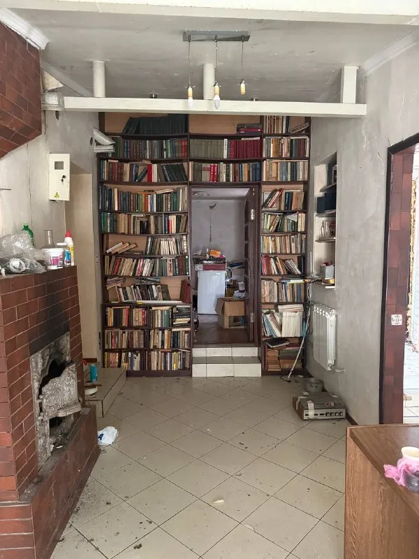 Продам дом киевский район ул сормовская 69 ориентир маяк хорошее месторасположение 3 комнаты, ход, кухня, ванная комната сарай с подвалом, летний душ 4га земли фотографии реальные 2 700 000₽ с небольшим торгом +79494113097 алина @as_01vva telegram - фотография - 3