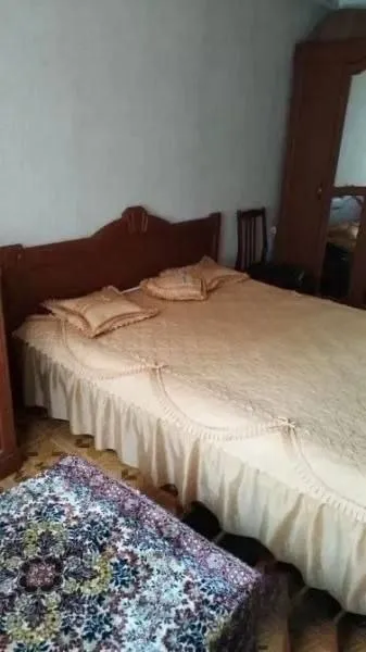 Сдается в аренду квартира 🌇донецк, буденновский район, майский рынок📌 ✅после ремонта, все для проживания есть. 💦вода 24/7! ❗️долгосрочно, без животных! 📍рядом : школа, больница, рынок, садик, магазины. 💰цена 35,000 ₽ + ком. Услуги 📲☎️+79493467932 ольга* ок. Риэлтор* подписаться  |  📩дать объявление 📲наш max - фотография - 1