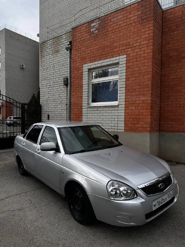 Приора 2009 г пробег 196.000 с кондиционером все болячки устранены : ﻿новая мкп✅ ﻿﻿грм новый✅ ﻿﻿ремень генератора новый✅ ﻿﻿подушки двигателя заменены✅ ﻿тормозные колодки и диски в круг✅ ﻿перебралась полностью ходовая✅ ﻿заменены все жидкости ﻿эур рабочий✅ стоит хорошая музыка (2 подиума + саб) в машину было вложено много сил отличный вариант для первой машины, ломаться уже нечему, все заменили торг на месте присутствует цена 295 000 89081710832 - фотография - 8