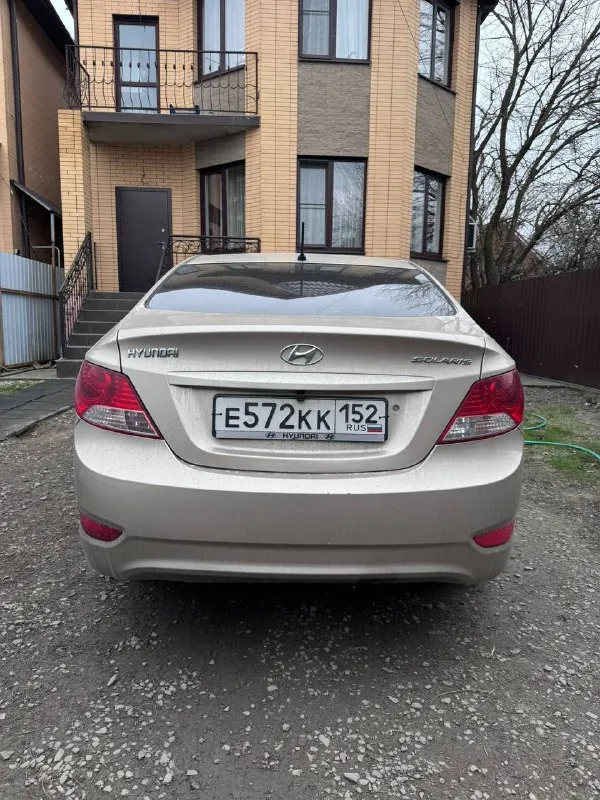 Всех приветствую! эндоскопию могу прислать по запросу! продаю ухоженный hyundai solaris 2011 года, 1.4 автомат. реальный, подтвержденный пробег 210000 км. отчётом. ухоженный, не прокуренный салон, мотор и коробка в прекрасном состоянии. кондиционер холодит, печка жарит. встроенный планшет с блютузом, хорошая, комфортная музыка. сигнализация с обратной связью, есть автозапуск. машина не была в такси, оба владельца- женщины. есть небольшие косяки по кузову. состояние сел-поехал. все вопросы по телефону. обмен не интересует, торг строго у капота! звоните в любое время ! 8-989-629-02-02 - фотография - 7