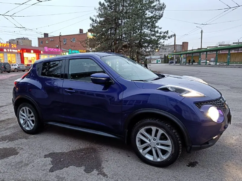 Nissan juke рестайлинг 2014г (таганрог). собственник! коробка - полноценный автомат, не вариатор! хорошая комплектация (климат, подогревы, режимы езды, мультируль и т. д.). в фарах вместо штатных линз bi-led модули, магнитола teyes с камерой заднего вида, новый акум. 2 комплекта резины. 1220000 руб 89604657463 - фотография - 4