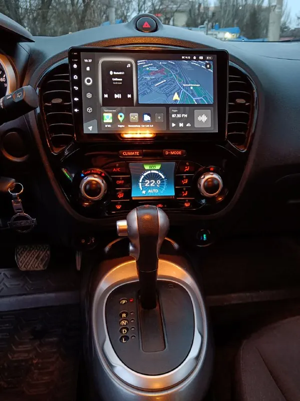 Nissan juke рестайлинг 2014г (таганрог). собственник! коробка - полноценный автомат, не вариатор! хорошая комплектация (климат, подогревы, режимы езды, мультируль и т. д.). в фарах вместо штатных линз bi-led модули, магнитола teyes с камерой заднего вида, новый акум. 2 комплекта резины. 1220000 руб 89604657463 - фотография - 6