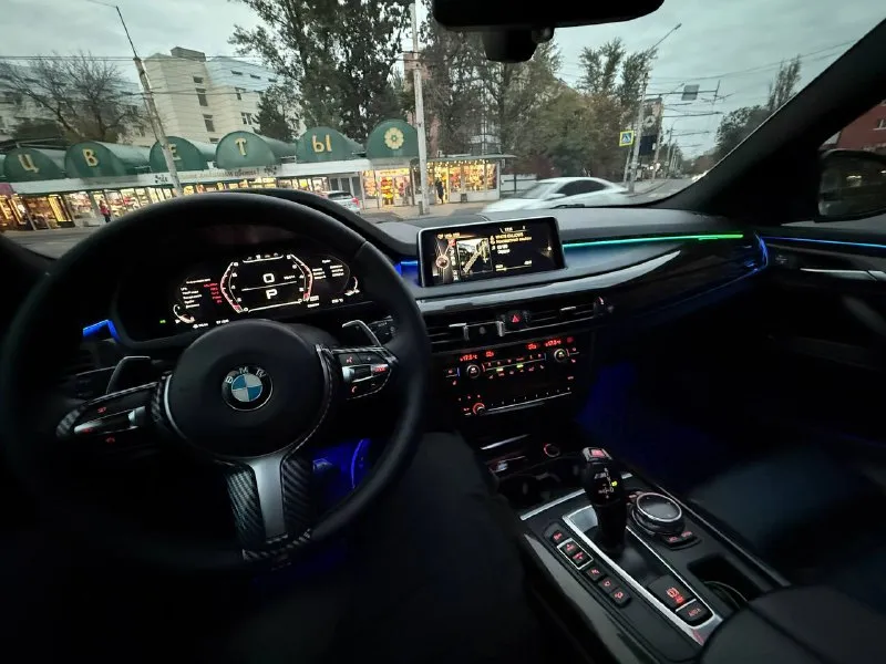 Продам зверя bmw x5 f15 560 лс 800крутящего 0-100 4 сек !!!мотор весь перебрали и усилили!!! для тех кто боится этих моторов на пробеге 238к полностью кап ремонт двигателя, так что на пробег можно не смотреть, (расхода масла нет) даже при нажатии на тапочку сделан грамотный stage цвет белый перламутр !!!вся в родной краске!!! обвес m performance + сплитера вокруг полностью заменена подсветка салона ( v3 с приветствием и доп подсветками ног и дверных карт) фары выкрашены маски и выкрашены разделители в синий под g стиль полностью переделан выхлоп (с заслонками (можно делать тихо и громко) 90 доунпайпы и 76 трасса на 4 сопла (160к только отдал за это) 21 колеса lumma без изъянов конак сварки и т. п, полностью новая резина электронная приборная панель (4режима разных приборок) салон в превосходном состоянии в максимальной комплектации на ломайках панорама черный потолок доводчики дверей по машине много есть чего рассказать, заинтересованным все расскажу по телефону цена 3.3 🍋 89094076663 адекватный торг приветствуется) связь: vk. ru/archi_tattoo - фотография - 3