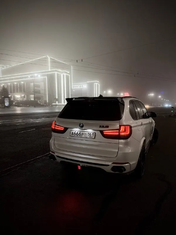 Продам зверя bmw x5 f15 560 лс 800крутящего 0-100 4 сек !!!мотор весь перебрали и усилили!!! для тех кто боится этих моторов на пробеге 238к полностью кап ремонт двигателя, так что на пробег можно не смотреть, (расхода масла нет) даже при нажатии на тапочку сделан грамотный stage цвет белый перламутр !!!вся в родной краске!!! обвес m performance + сплитера вокруг полностью заменена подсветка салона ( v3 с приветствием и доп подсветками ног и дверных карт) фары выкрашены маски и выкрашены разделители в синий под g стиль полностью переделан выхлоп (с заслонками (можно делать тихо и громко) 90 доунпайпы и 76 трасса на 4 сопла (160к только отдал за это) 21 колеса lumma без изъянов конак сварки и т. п, полностью новая резина электронная приборная панель (4режима разных приборок) салон в превосходном состоянии в максимальной комплектации на ломайках панорама черный потолок доводчики дверей по машине много есть чего рассказать, заинтересованным все расскажу по телефону цена 3.3 🍋 89094076663 адекватный торг приветствуется) связь: vk. ru/archi_tattoo - фотография - 4