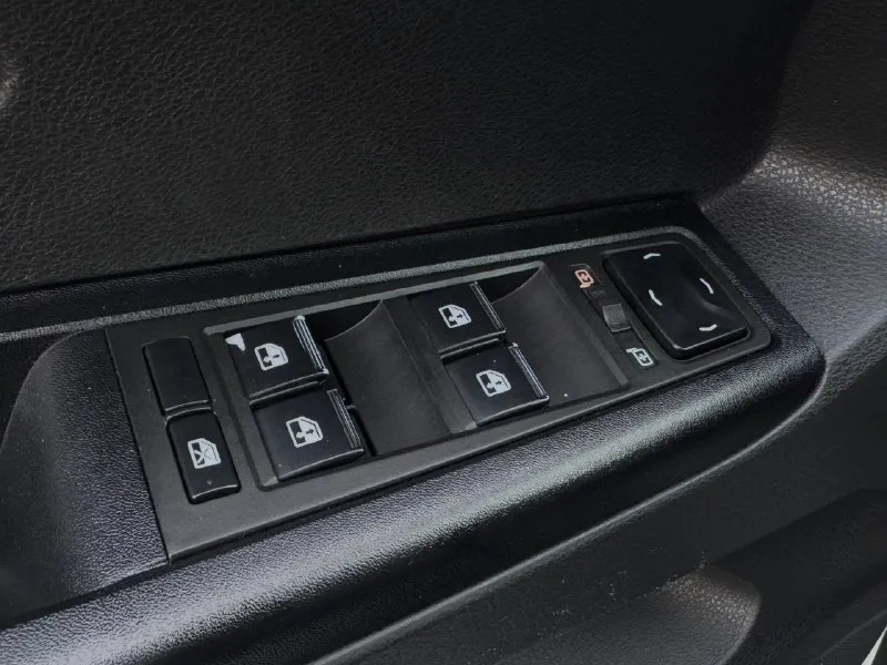 🏁в продаже lada vesta год выпуска: 2021 пробег на табло: 135 000 км птс: электронный, юр. чистый двигатель: 1.6 бензин трансмиссия: cvt vin: xtagfl440ny595812 цена: 690 000 новая цена: 680 000 руб. 📞 + 7 (928) 113-61-61 адрес: г. ростов-на-дону, тц «сиверс», пр. сиверса, 23 – как нас найти способы оплаты: — наличные; — кредит (20 банков); — безнал без ндс; — обмен на ваш авто. больше подробностей об авто и способах оплаты узнавайте у менеджера @autozaorndbot ________________ смотрите все авто в наличии – https://autozao. ru/ 🗺️ присоединяйтесь к авто зао в других городах: — москва — краснодар — екатеринбург - фотография - 8