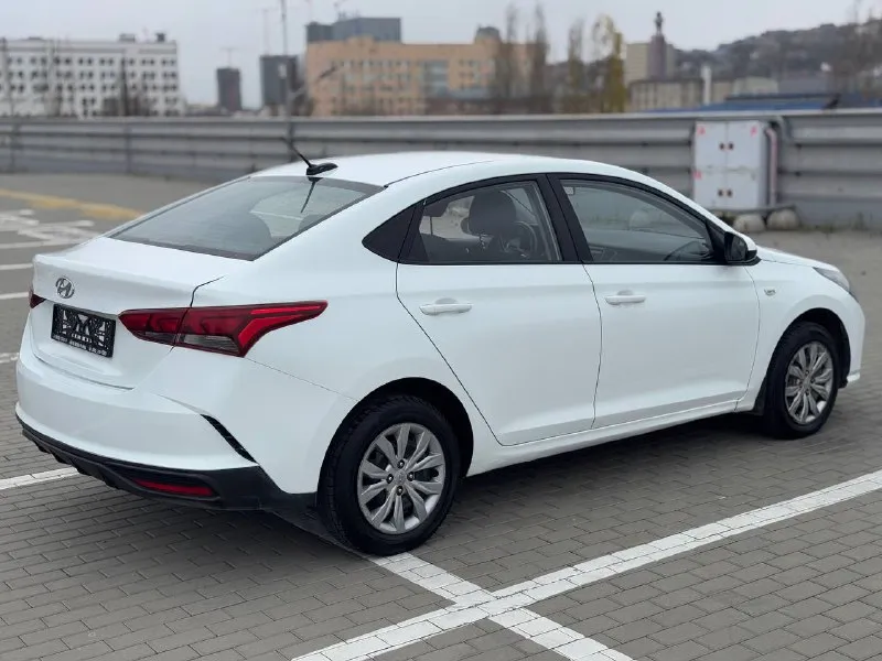 🏁в продаже hyundai solaris год выпуска: 2020 пробег на табло: 167 000 км птс: электронный, юр. чистый двигатель: 1.4 бензин трансмиссия: ат vin: z94k241bbmr251804 цена: 790 000 новая цена: 780 000 руб. 📞 + 7 (928) 113-61-61 адрес: г. ростов-на-дону, тц «сиверс», пр. сиверса, 23 – как нас найти способы оплаты: — наличные; — кредит (20 банков); — безнал без ндс; — обмен на ваш авто. больше подробностей об авто и способах оплаты узнавайте у менеджера @autozaorndbot __________________ смотрите все авто в наличии – https://autozao. ru/ 🗺️ присоединяйтесь к авто зао в других городах: — москва — краснодар — екатеринбург - фотография - 4