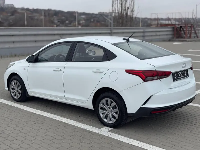 🏁в продаже hyundai solaris год выпуска: 2020 пробег на табло: 167 000 км птс: электронный, юр. чистый двигатель: 1.4 бензин трансмиссия: ат vin: z94k241bbmr251804 цена: 790 000 новая цена: 780 000 руб. 📞 + 7 (928) 113-61-61 адрес: г. ростов-на-дону, тц «сиверс», пр. сиверса, 23 – как нас найти способы оплаты: — наличные; — кредит (20 банков); — безнал без ндс; — обмен на ваш авто. больше подробностей об авто и способах оплаты узнавайте у менеджера @autozaorndbot __________________ смотрите все авто в наличии – https://autozao. ru/ 🗺️ присоединяйтесь к авто зао в других городах: — москва — краснодар — екатеринбург - фотография - 5