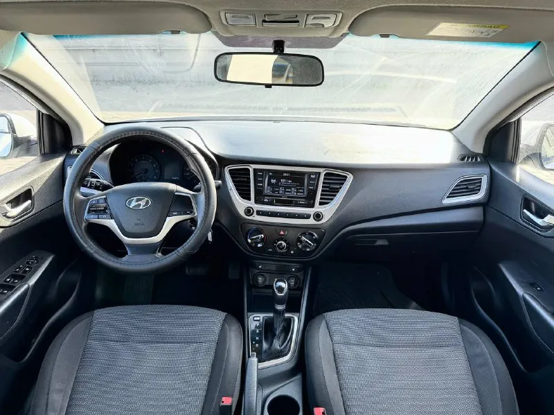 🏁в продаже hyundai solaris комплектация: active год выпуска: 2021 пробег на табло: 94 000 км птс : электронный, юр. чистый двигатель: 1.6 бензин трансмиссия: ат vin: z94k241cbmr269795 цена: 850 000 новая цена: 840 000 руб. 📞 + 7 (928) 113-61-61 адрес: г. ростов-на-дону, тц «сиверс», пр. сиверса, 23 – как нас найти способы оплаты: — наличные; — кредит (20 банков); — безнал без ндс; — обмен на ваш авто. больше подробностей об авто и способах оплаты узнавайте у менеджера @autozaorndbot ___________ смотрите все авто в наличии – https://autozao. ru/ 🗺️ присоединяйтесь к авто зао в других городах: — москва — краснодар — екатеринбург - фотография - 5