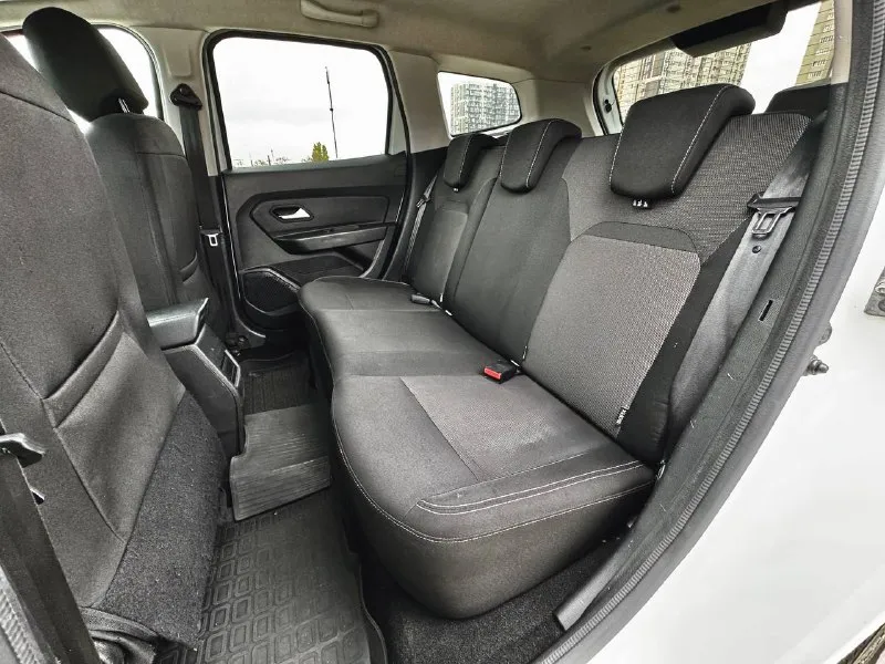 🏁в продаже renault duster комплектация: style год выпуска: 2021 пробег на табло: 64 000 км птс: электронный, юр. чистый двигатель: 1.3 бензин трансмиссия: cvt vin: x7lhsrp3968539041 цена: 1 290 000 новая цена: 1 280 000 руб. 📞 + 7 (928) 113-61-61 адрес: г. ростов-на-дону, тц «сиверс», пр. сиверса, 23 – как нас найти способы оплаты: — наличные; — кредит (20 банков); — безнал без ндс; — обмен на ваш авто. больше подробностей об авто и способах оплаты узнавайте у менеджера @autozaorndbot _______________ смотрите все авто в наличии – https://autozao. ru/ 🗺️ присоединяйтесь к авто зао в других городах: — москва — краснодар — екатеринбург - фотография - 10