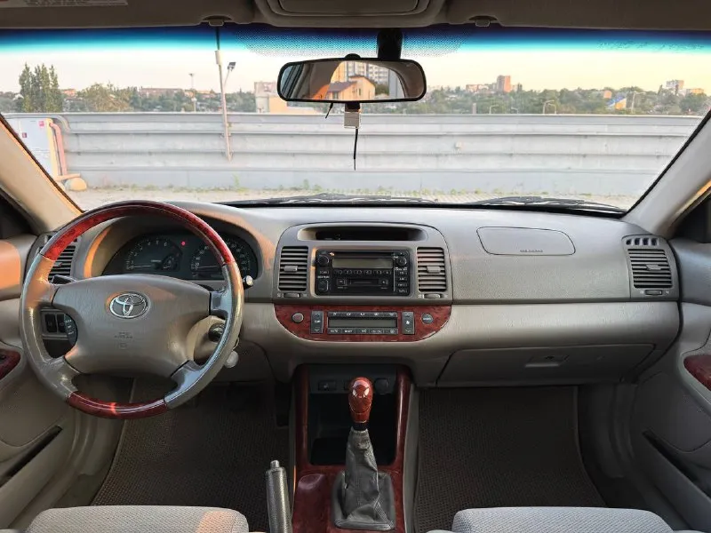 🚘 в продаже toyota camry xv30 год выпуска: 2003 пробег на табло: 286 000 км птс: оригинал, юр. чистый двигатель: 2.4 трансмиссия: mt vin: jtdbe38k300133899 цена: уточняйте у менеджера в @autozaorndbot 📞 +7 (863) 209-79-25 адрес: г. ростов-на-дону, тц «сиверс», пр. сиверса, 23 – как нас найти ежедневно с 10:00 до 20:00 способы оплаты: — наличные; — кредит (20 банков); — безнал без ндс; — обмен на ваш авто. смотрите все авто в наличии – https://autozao. ru/ _______________ 🗺️ присоединяйтесь к авто зао в других городах: — москва — краснодар — екатеринбург - фотография - 5