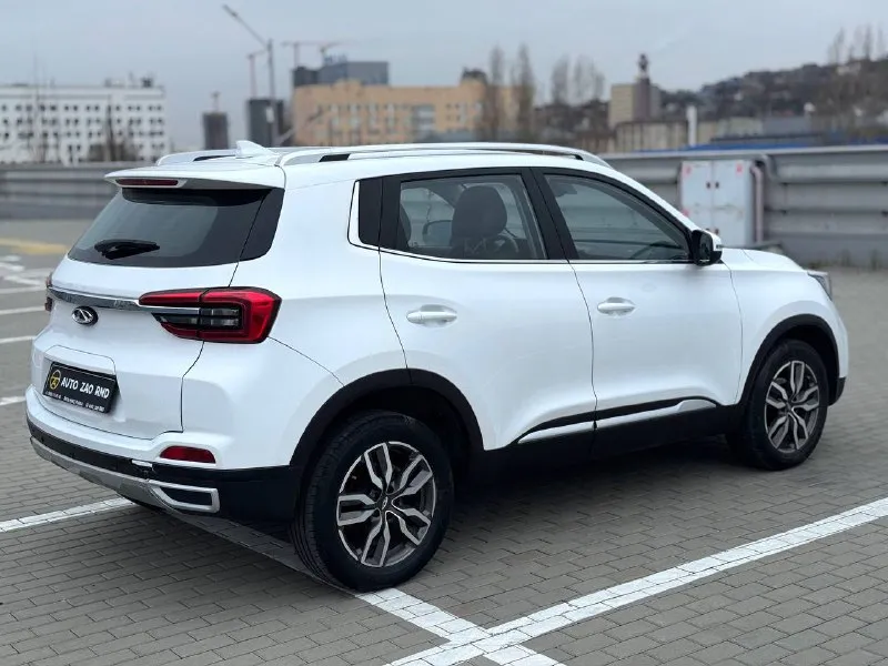 🏁в продаже chery tiggo 4 год выпуска: 2022 пробег на табло: 48 000 км птс: электронный, юр. чистый двигатель: 1.5 бензин трансмиссия: cvt vin: lvvdb21b6nd900463 цена: 1 080 000 новая цена: 990 000 руб. 📞 + 7 (863)209-79-25 адрес: г. ростов-на-дону, тц «сиверс», пр. сиверса, 23 – как нас найти способы оплаты: — наличные; — кредит (20 банков); — безнал без ндс; — обмен на ваш авто. больше подробностей об авто и способах оплаты узнавайте у менеджера в @autozaorndbot __________________ смотрите все авто в наличии – https://autozao. ru/ 🗺️ присоединяйтесь к авто зао в других городах: — москва — краснодар — екатеринбург - фотография - 3