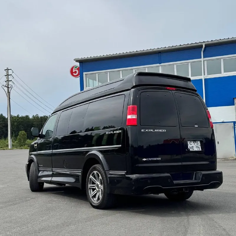 Chevrolet express 2018 год / 2 поколение / шевроле экспресс 2018 года стоимость: 11 500 000 руб. машина прошла все то, есть сервисная книжка со всеми отметками. никакого брoнировaния или пpедoплaт — вcё тoлько поcлe вaшего тщательного личного осмотра. - автомобиль готов к любым проверкам, в том числе по видеосвязи и удалённо; - готов организовать доставку в любой город россии (!); - за машиной тщательно ухаживали — салон повышенной комфортности, чистота, двигатель; - возможна продажа по ндс; - дополнительные подробности — по телефону! отвечу на любые вопросы. - 2018 год - пробег: 63 480 км - 6.0 at (320 л. с.), 6 л. - бензин - автомат - задний привод - левый руль торг уместен, возможен обмен. предлагайте. минивэн шевроле экспресс использовался для перевозки вип-пассажиров. просторный салон подходит для организации перевозки групп пассажиров (например, для туристических маршрутов и экскурсий) многодетных семей или маломобильных людей. === свяжитесь по телефону, чтобы уточнить все подробности и детали. предоставлю вин и госномер и любые фотографии и видео для вашей дополнительной проверки. ! напишите в телеграм, отвечу на любой вопрос: t. me/avsgr ! мой телефон: +7 (912) 635-48-46 если можете помочь с продажей, то таксе свяжитесь со мной. игорь. - фотография - 7