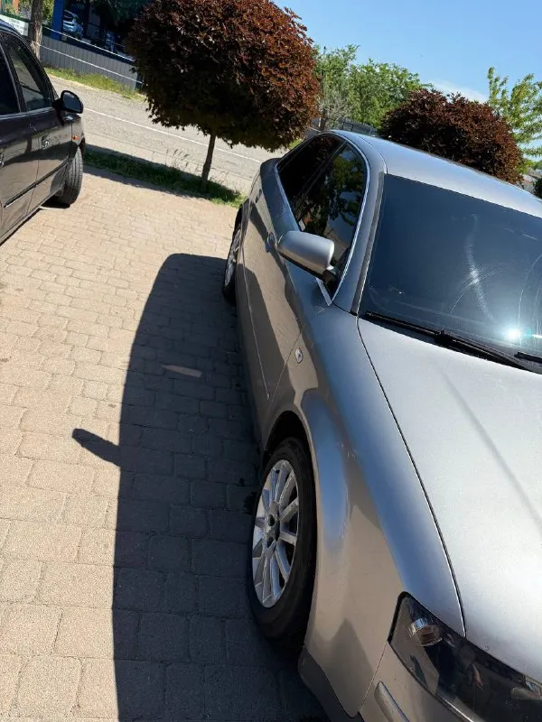 Продам ауди а4 2004 года 1.8вариатор была замена коробки летом, коробка с пробегом 70к от кабриолета (чеки все есть) новая резина, новая турбина, новый интеркуллер, мотор полностью капиталился и менялось все необходимое навесное генератор новый, радиатор печки новый, супорта обслужены, была замена поршней, направляющих и колодок на машине сделано все, что нужно, садись и езжай климат заправлен лобовое новое на фото стоит еще старое, потертое с документами полный порядок, штрафов, арестов нет, я собственник ходовая перебранная вся, ничего не стучит и не хрустит, надежная и комфортная машина цена 550 связь в лс или по телефону +7988-888-5905 - фотография - 7