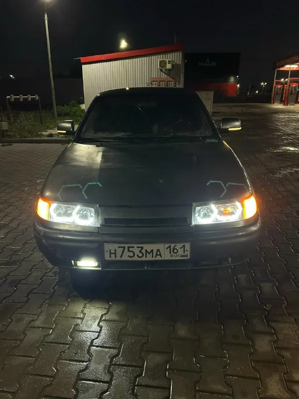 2110 2005год шеснарь 124 не дымит не троит работает отлично коробка без хрустов все передачи на мест... - фотография