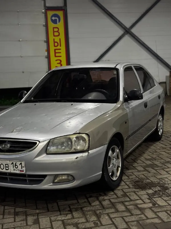 Huyndai accent mt3 📍цена: 220.000₽ • год выпуска: 2005 • двигатель: 1.5 • коробка передач: механическая • машина в отличном состоянии, не гремит и не стучит. • все узлы и агрегаты работают без нареканий. • коробка переключает передачи без проблем. • двигатель не дымит. все видно на фото. так де могу рассмотреть обмен с доплатой в обе стороны. контакт: 79888907885 - фотография - 2