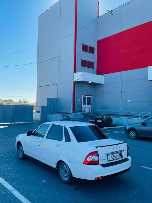 Приора 2009г, переодета вся в приору 2 (кроме панели) мотор прошёл 50т после кап ремонта, коробку пе... - фотография