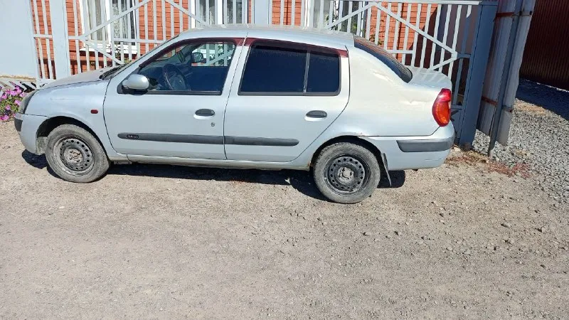 Продаю renault symbol 2002 года, машина на ходу, машина с кондиционером, отлично подойдёт для работы... - фотография