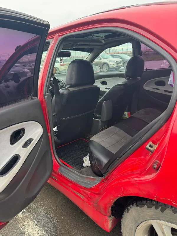 Ростов на дону mitsubishi carisma 1997г 1.6 автомат машиной нужно заниматься. требует ремонта. на ходу, езжу раз в неделю по 250км, и каждый день с работы и на работу (+-30км) цена 150.000 связь @lersss7 - фотография - 7